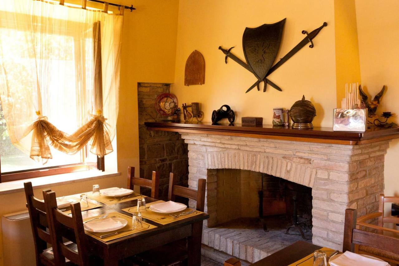 Taverna Dei Guelfi Senigallia Zewnętrze zdjęcie